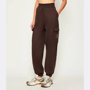 EA7 Spodnie dresowe | Boyfriend fit