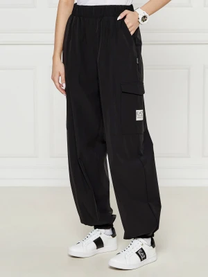 EA7 Spodnie dresowe | Loose fit czarny