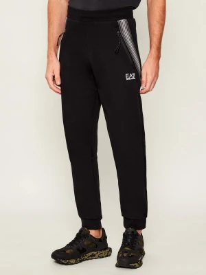 EA7 Spodnie dresowe | Regular Fit czarny