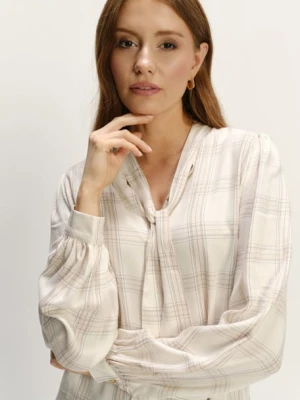 Efektowna beżowa bluzka w kratę Greenpoint