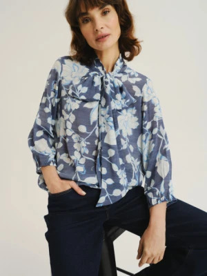 Efektowna bluzka z nadrukiem w kwiaty Greenpoint
