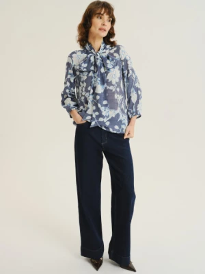 Efektowna bluzka z nadrukiem w kwiaty Greenpoint