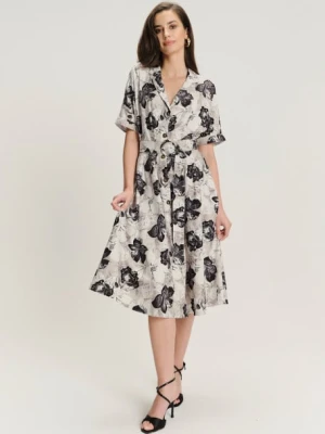 Efektowna sukienka z podkreśloną talią i kwiatowym printem Greenpoint