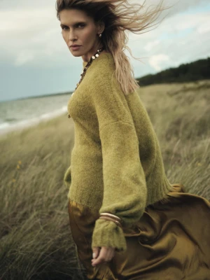 Efektowny zielony sweter oversize Greenpoint