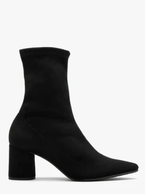 Elastyczne botki na obcasie z noskiem w szpic Ryłko