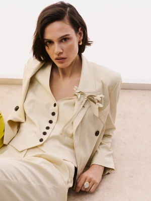 Elegancka garniturowa kamizelka w kolorze écru TARANKO