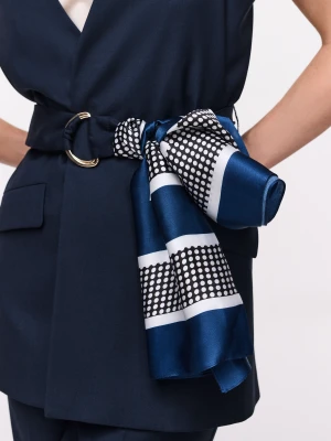 Elegancka jedwabna apaszka w geometryczne wzory TARANKO