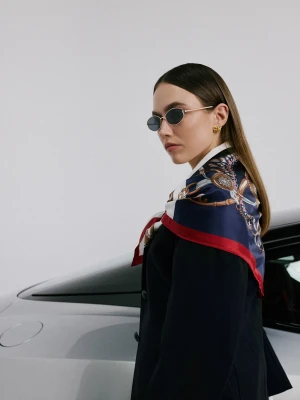 Elegancka jedwabna apaszka we wzory TARANKO