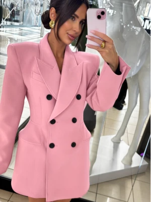 Elegancka marynarko-sukienka z guzikami AYAZ - pudrowy róż  magmac 