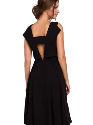 Elegancka rozkloszowana sukienka z dekoltem na plecach czarna Sukienki.shop