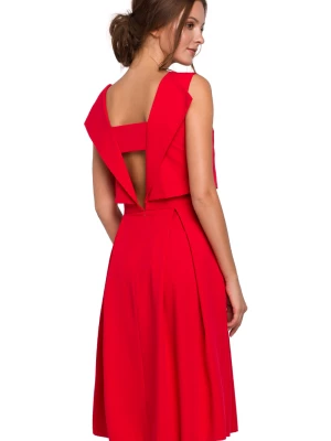 Elegancka rozkloszowana sukienka z dekoltem na plecach czerwona Sukienki.shop