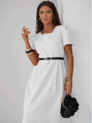 Elegancka sukienka midi z paskiem KERRIE - biała  magmac 