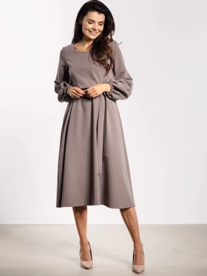 Elegancka sukienka rozkloszowana z długim rękawem brązowa Infinite You
