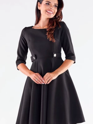 Elegancka sukienka rozkloszowana z ozdobnymi guzikami czarna awama