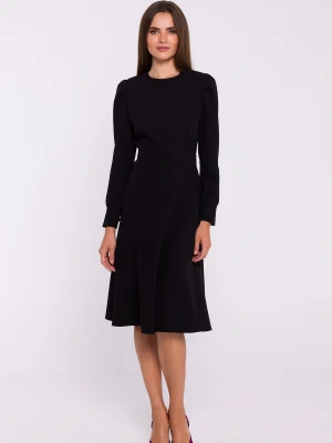 Elegancka sukienka rozkloszowana z paskiem czarna Stylove