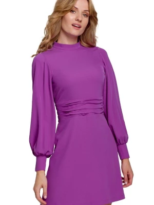 Elegancka sukienka z bufiastymi rękawami fioletowa trapezowa mini Sukienki.shop