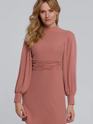 Elegancka sukienka z bufiastymi rękawami pudrowa trapezowa mini Sukienki.shop