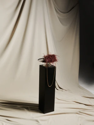 Elegancka torebka kopertówka ze strusimi piórami TARANKO