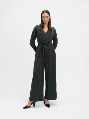 Elegancki kombinezon z połyskującą nitką Top Secret