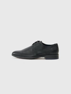 Eleganckie buty Pier One