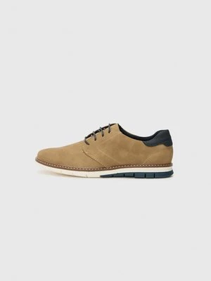 Eleganckie buty Pier One