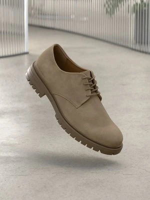 Eleganckie buty Pier One