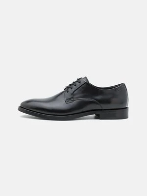 Eleganckie buty Ted Baker