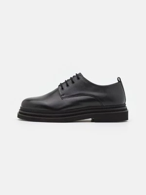 Zdjęcie produktu Eleganckie buty WALK LONDON