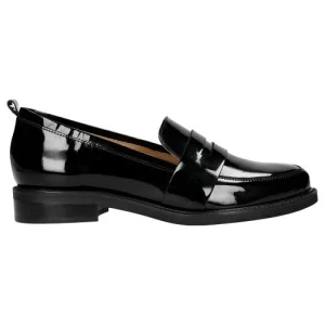 Czarne lakierowane mokasyny damskie w stylu formal 46069-31 Wojas