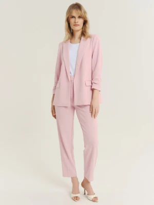 Eleganckie jasnoróżowe spodnie typu cygaretki Greenpoint