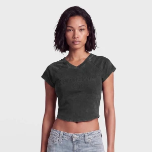 Embroidered Washed Rib Baby Tee True Religion szary