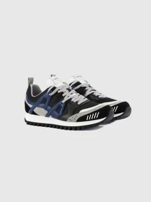 EMPORIO ARMANI Czarne sneakersy męskie z niebieskimi elementami, Rozmiar 45