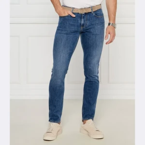 Emporio Armani Jeansy j06 | Slim Fit