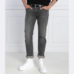 Emporio Armani Jeansy j06 | Slim Fit