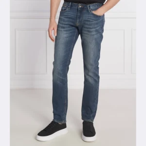 Emporio Armani Jeansy j06 | Slim Fit