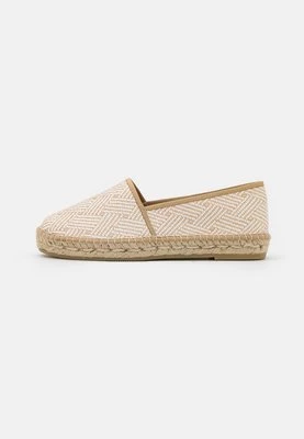 Espadryle Macarena