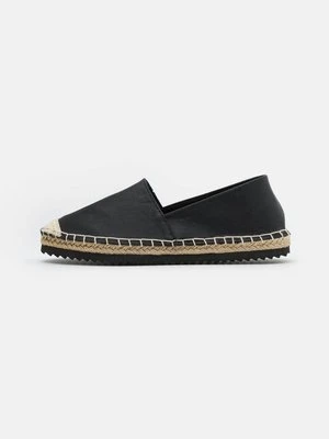 Espadryle Pieces
