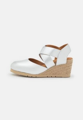 Espadryle Unisa