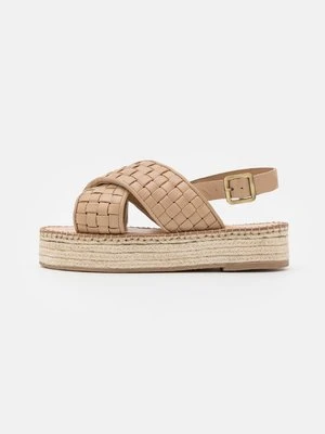 Espadryle YAS