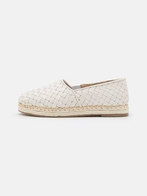 Espadryle YAS