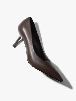 Estro: Ciemnobrązowe buty damskie na obcasie w szpic ze skóry naturalnej