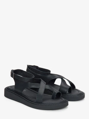 Estro: Czarne casualowe sandały damskie na grubej podeszwie ze skóry naturalnej