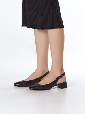 Estro: Czarne czółenka damskie typu slingback na niskim obcasie