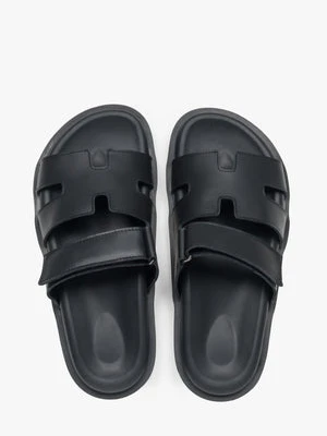 Estro: Czarne klapki damskie z regulowanym paskiem z włoskiej skóry naturalnej Premium