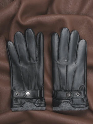 Estro: Czarne rękawiczki męskie ze skóry naturalnej z ozdobnym pinem