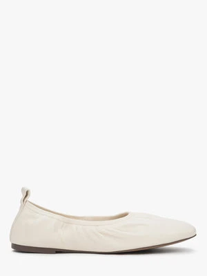 Estro: Elastyczne jasnobeżowe baleriny damskie ze skóry naturalnej