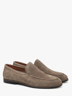 Estro: Loafersy męskie z miękkiego weluru naturalnego w kolorze khaki