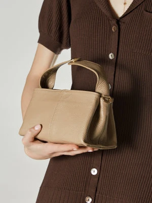 Estro: Mała beżowa torebka damska z włoskiej skóry naturalnej Premium