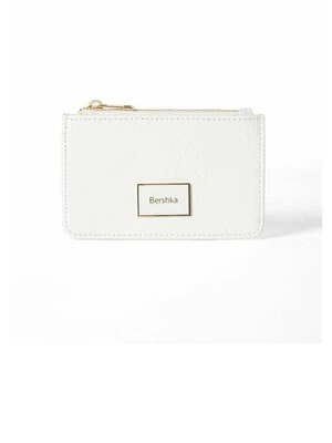 Etui na wizytówki Bershka