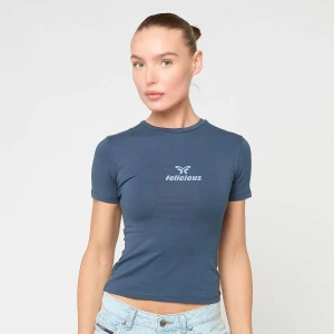 Felicious Feli Tight Logo Tee kobiety T-Shirty i Polo niebieski rozmiar Odzież